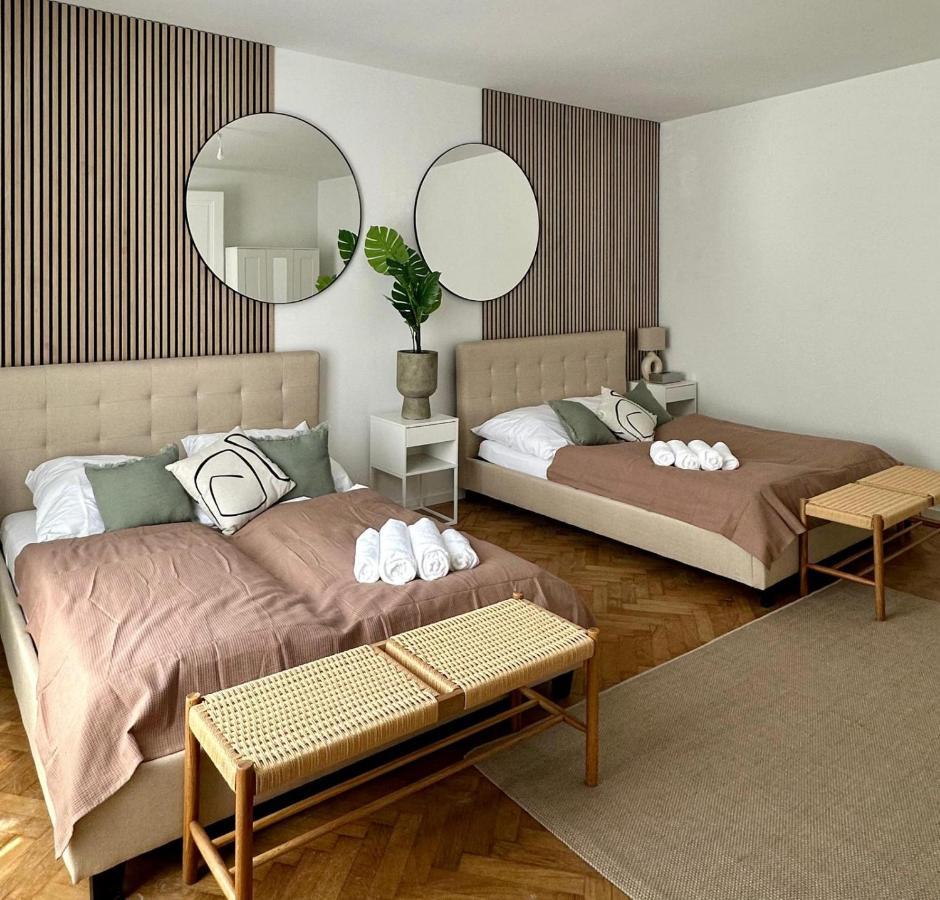 Designer Apartment Near Main Station Wina Bagian luar foto