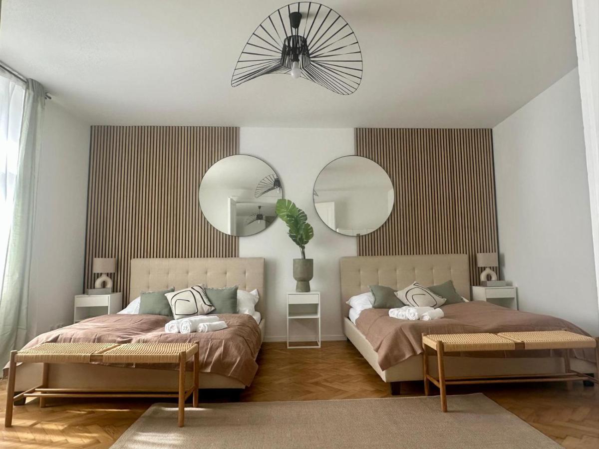Designer Apartment Near Main Station Wina Bagian luar foto