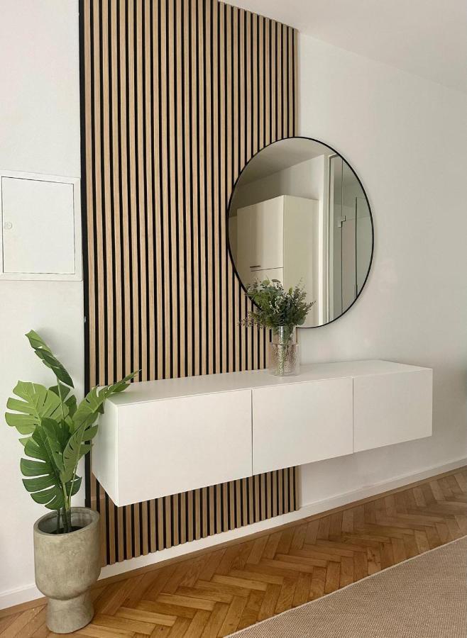 Designer Apartment Near Main Station Wina Bagian luar foto