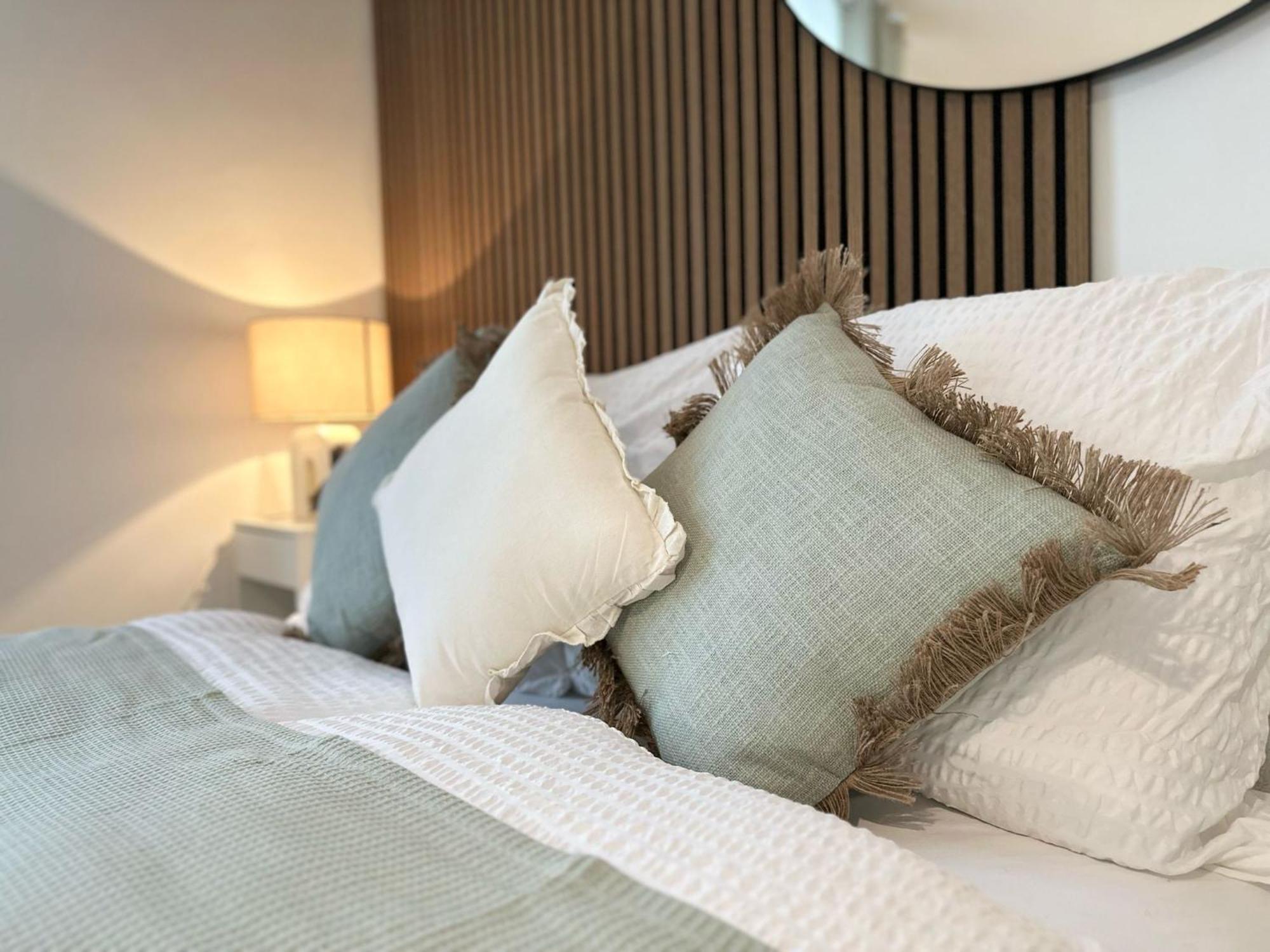 Designer Apartment Near Main Station Wina Bagian luar foto
