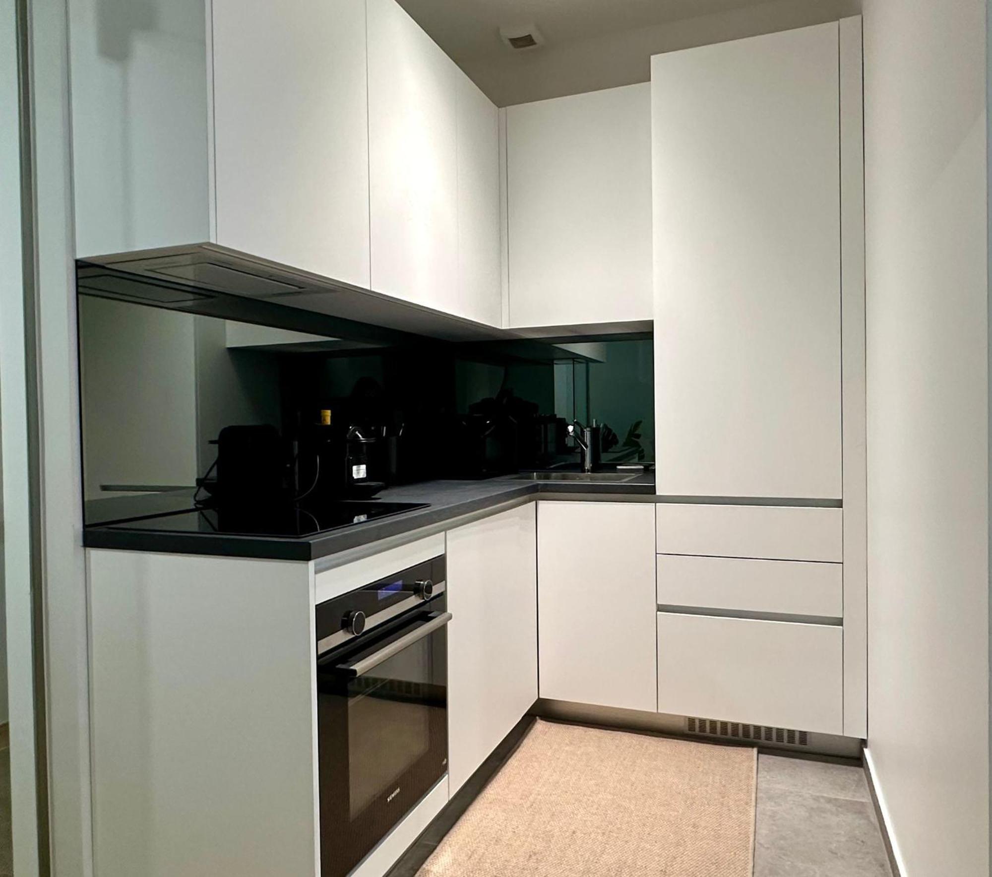 Designer Apartment Near Main Station Wina Bagian luar foto