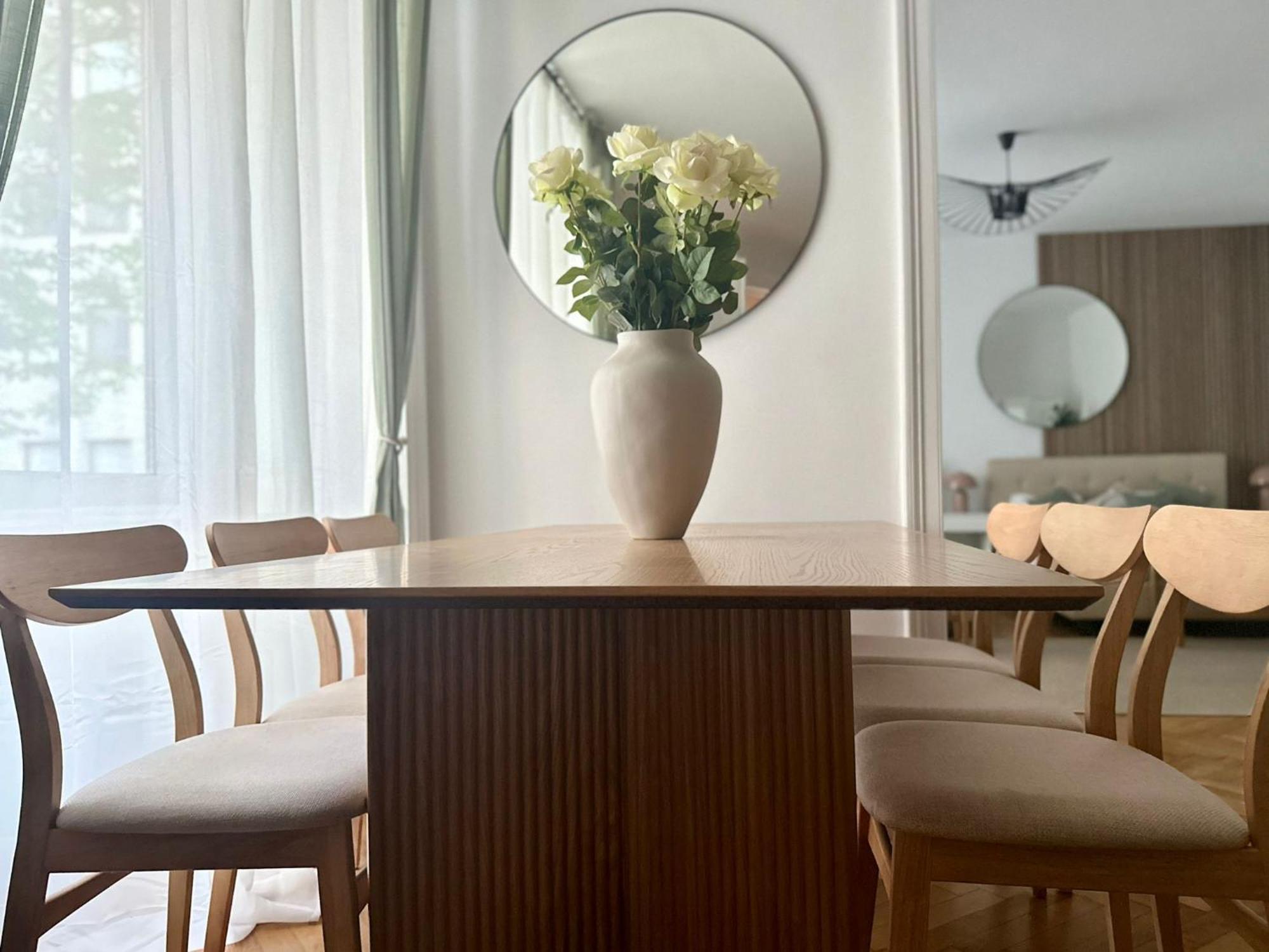 Designer Apartment Near Main Station Wina Bagian luar foto